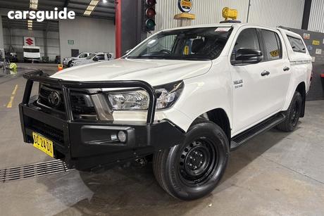 White 2021 Toyota Hilux Double Cab Pick Up Sr (4X4)