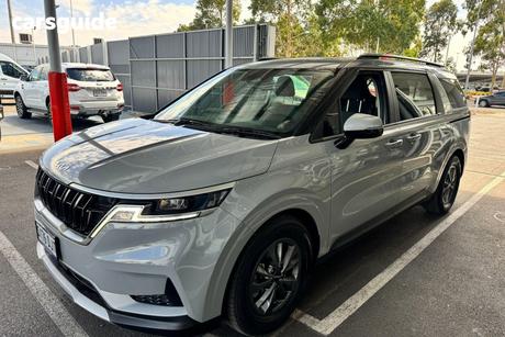 Silver 2023 Kia Carnival Wagon S