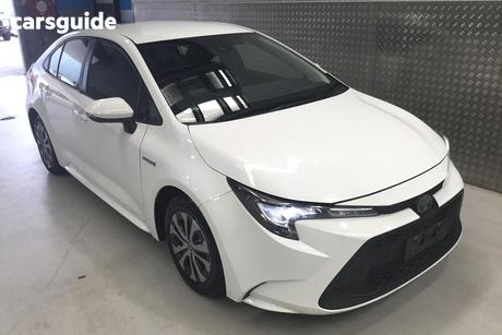 White 2021 Toyota Corolla Sedan Ascent Sport (Hybrid)
