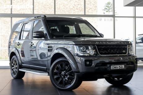 Grey 2016 Land Rover Discovery Wagon Tdv6