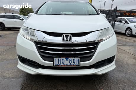 White 2016 Honda Odyssey Wagon Vti
