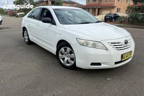 White 2007 Toyota Camry Sedan Altise