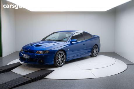 Blue 2005 HSV Coupe Coupe GTO R