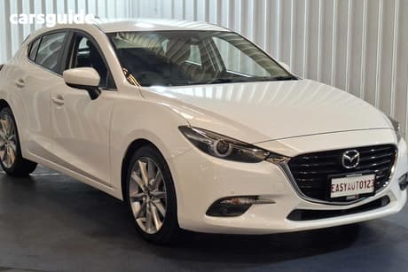 White 2017 Mazda 3 Hatchback Sp25 Gt