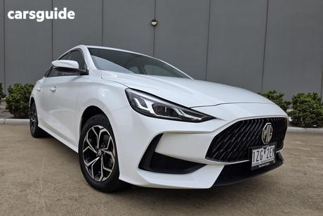 White 2024 MG MG5 Sedan Vibe