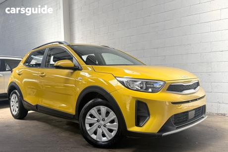 Yellow 2022 Kia Stonic Wagon S
