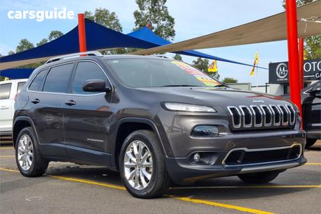 Grey 2015 Jeep Cherokee Wagon Limited (4X4)
