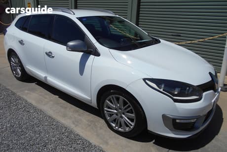 White 2015 Renault Megane Wagon Gt-Line