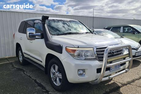 White 2013 Toyota Landcruiser Wagon Sahara (4X4)