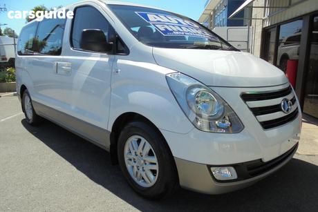 White 2018 Hyundai Imax Wagon