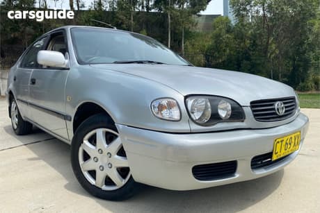 Silver 2000 Toyota Corolla Liftback Ascent Seca