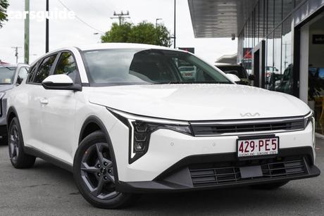 White 2025 Kia K4 Sedan S