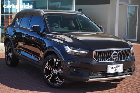 Black 2020 Volvo XC40 Wagon T4 Inscription (Awd)