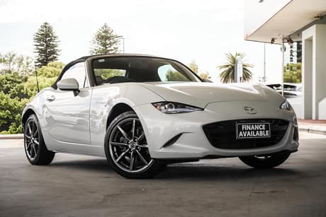 White 2017 Mazda MX-5 Convertible Roadster Gt