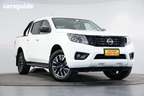 White 2020 Nissan Navara Dual Cab Pick-up St (4X2)