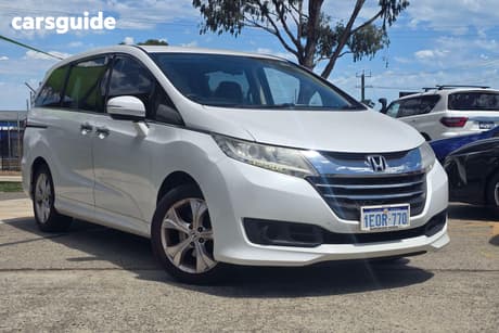 White 2014 Honda Odyssey Wagon Vti