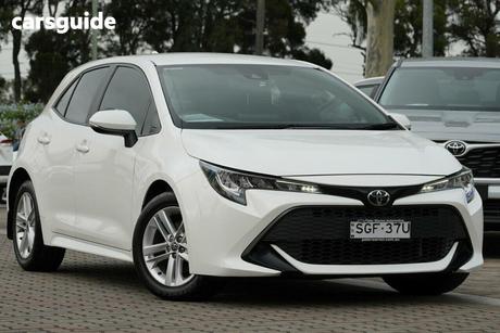White 2020 Toyota Corolla Hatchback Ascent Sport