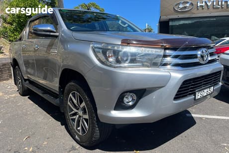 Silver 2017 Toyota Hilux Dual Cab Utility Sr5 (4X4)