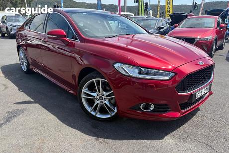 Red 2018 Ford Mondeo Hatchback Titanium