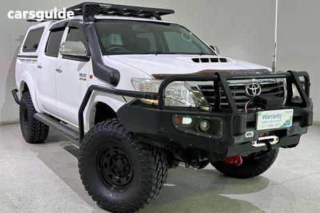 White 2013 Toyota Hilux Dual Cab Pick-up Sr (4X4)