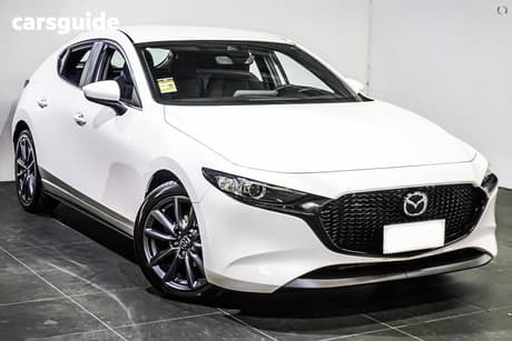 White 2025 Mazda 3 Hatchback G20 Evolve