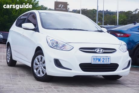 White 2016 Hyundai Accent Hatchback Active