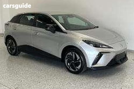 Silver 2024 MG MG4 Hatch