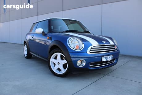 White 2007 Mini Cooper Hatchback