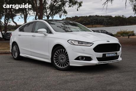 White 2015 Ford Mondeo Hatchback Titanium Tdci