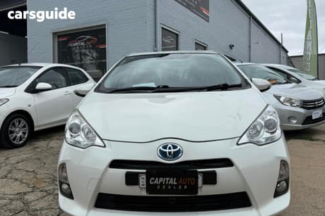 White 2013 Toyota Prius C Hatchback Hybrid