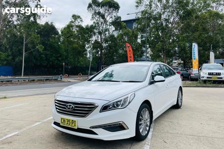 White 2016 Hyundai Sonata Sedan Active