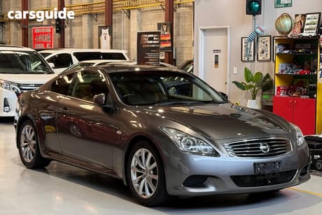 Grey 2013 Nissan Skyline Coupe