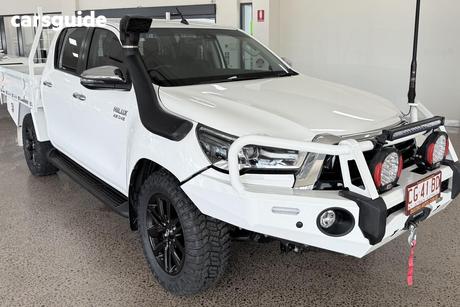 White 2021 Toyota Hilux Double Cab Chassis Sr5 + Premium Interior (4X4)