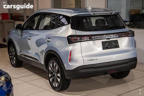 Silver 2026 Chery Tiggo 4 Wagon Ultimate