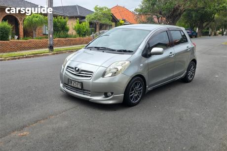 Silver 2006 Toyota Yaris Hatchback Yrs