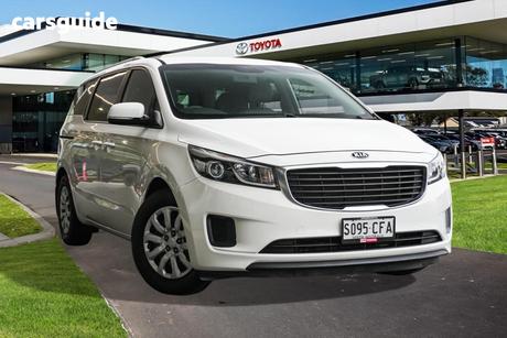 White 2018 Kia Carnival Wagon S