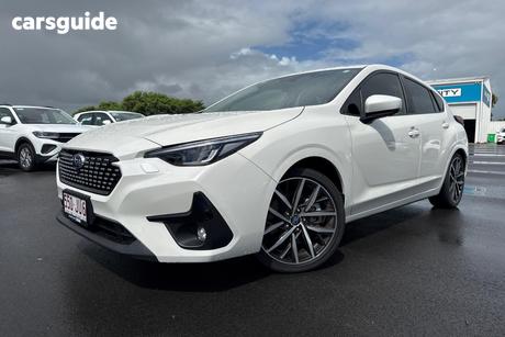 White 2023 Subaru Impreza Hatchback 2.0S (Awd)