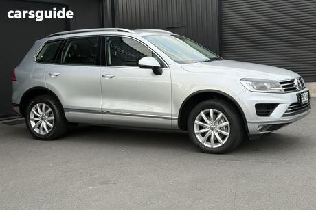 Silver 2016 Volkswagen Touareg Wagon V6 Tdi