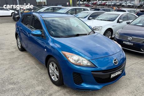 Blue 2013 Mazda 3 Hatchback Neo