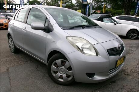 Silver 2006 Toyota Yaris Hatchback Yrs