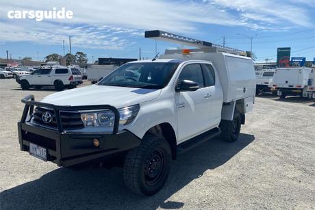 White 2016 Toyota Hilux X Cab Utility Sr (4X4)