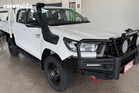 White 2023 Toyota Hilux Double Cab Chassis Sr (4X4)