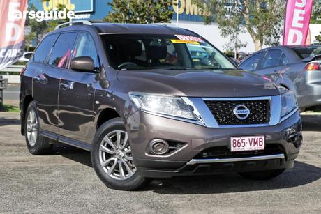 Brown 2015 Nissan Pathfinder Wagon St (4X2)