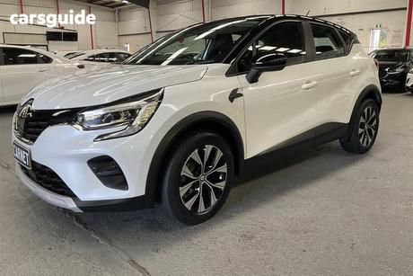 White 2023 Renault Captur Wagon Zen