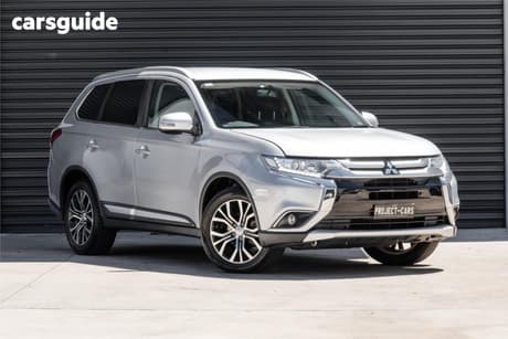 Silver 2016 Mitsubishi Outlander Wagon Ls (4X2)