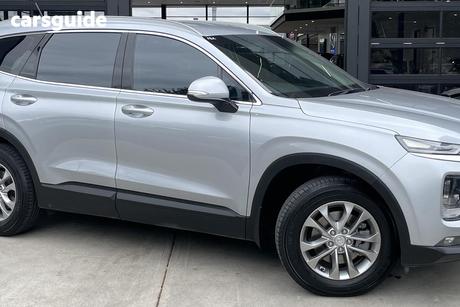 Silver 2018 Hyundai Santa FE Wagon Active (Awd)