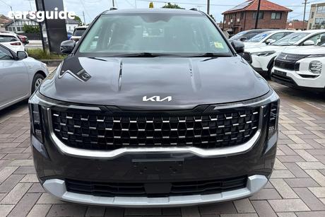 Grey 2024 Kia Carnival Wagon S