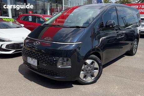 Blue 2022 Hyundai Staria Wagon