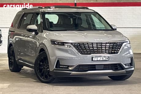 Grey 2023 Kia Carnival Wagon Platinum