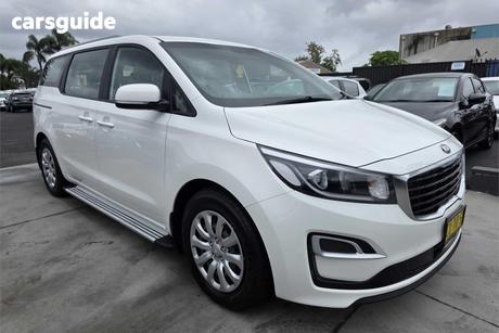 White 2019 Kia Carnival Wagon S